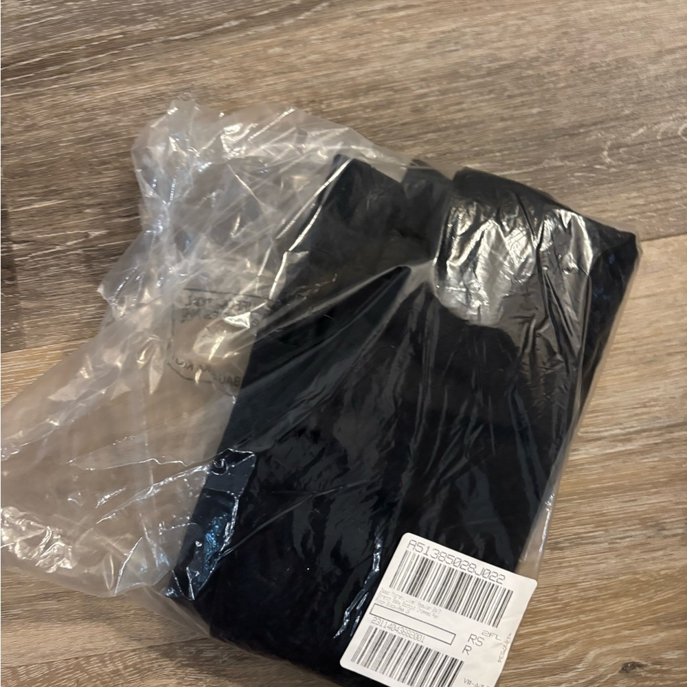 Isaac Mizrahi 24/7 Bootcut Cropped black pants Sz 16 - Picture 5 of 5